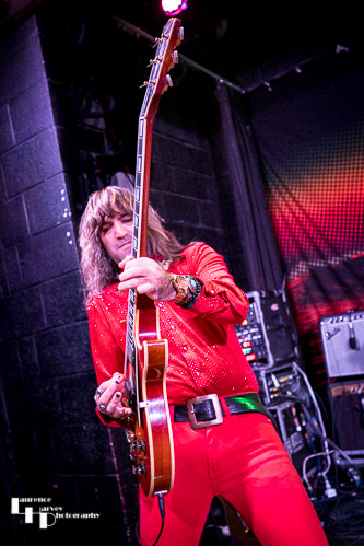 Tom Shemerr on guitar