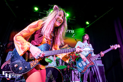 Lee-la Baum on vocals & guitar, PY Letellier on bass