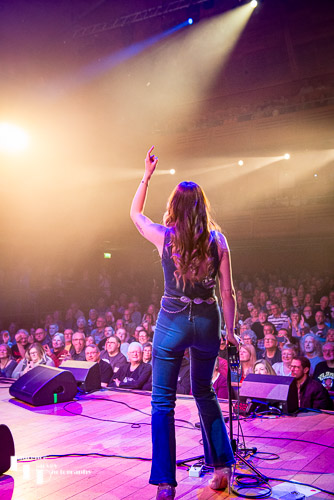 Demi Marriner on backing vocals