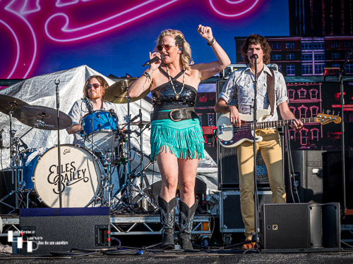 Elles Bailey & her band on stage at High Lodge, Thetford Forest