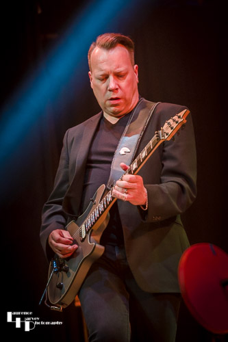 Jim Kirkpatrick on guitar