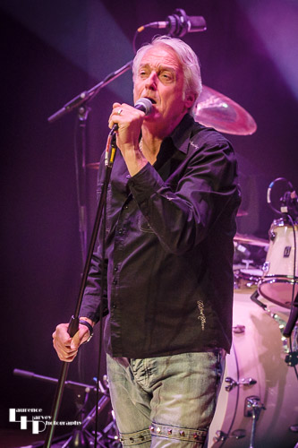 Steve Overland on vocals