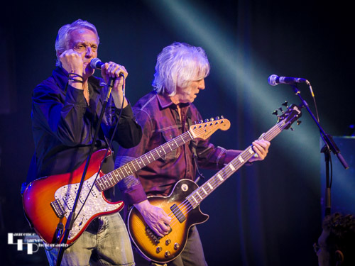 Steve Overland on vocals & guitar, Merv Goldsworthy on bass