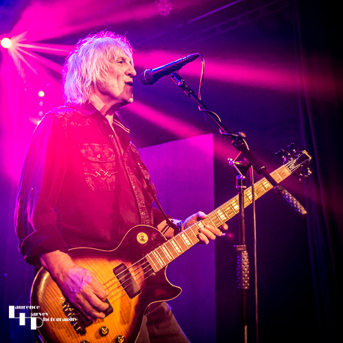 Merv Goldsworthy on bass