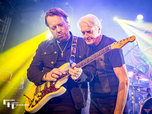 Steve Overland on vocals & guitar, Jim Kirkpatrick on guitar