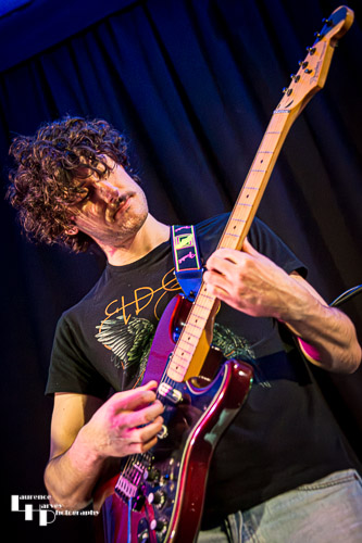 Rob on vocals & guitar