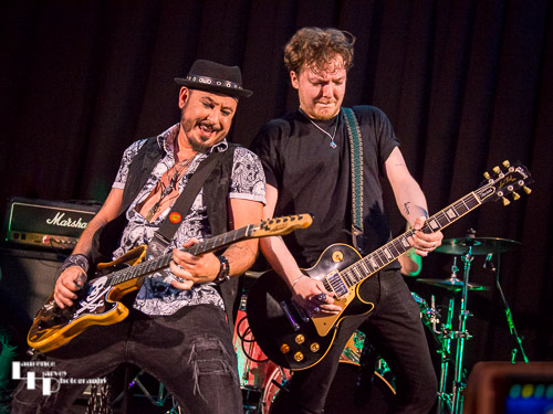 Byron 'Beej' Garbett & Marc Bradley on guitar