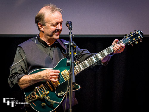 Gary Kenton on lead vocals & guitar