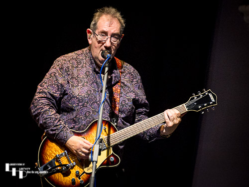 Alan Jenkins on lead guitar & vocals