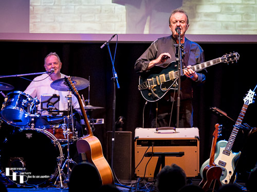 Gary Kenton on lead vocals & guitar, Allan Gifford on drums