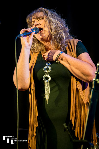 Chrissy Sands on vocals