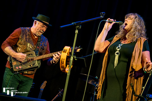 Chrissy Sands on vocals Rob Sands on guitar