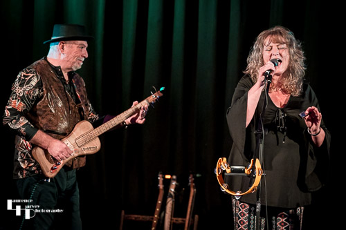 Chrissy Sands on vocals, Rob Sands on guitar