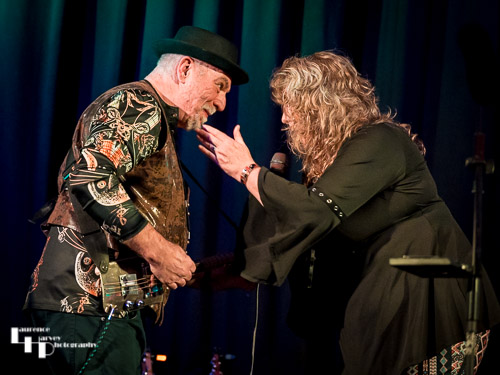 Chrissy Sands on vocals, Rob Sands on guitar