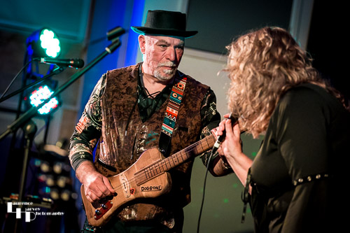 Chrissy Sands on vocals, Rob Sands on guitar