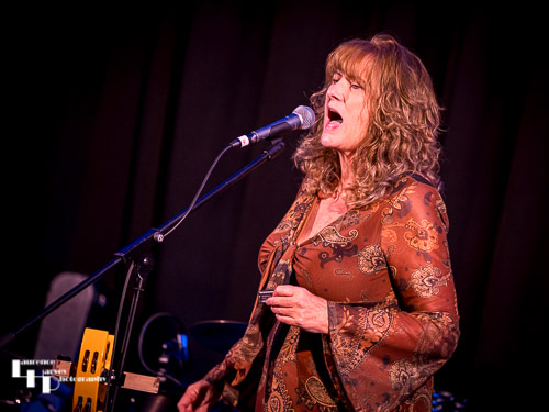 Chrissy Sands on vocals