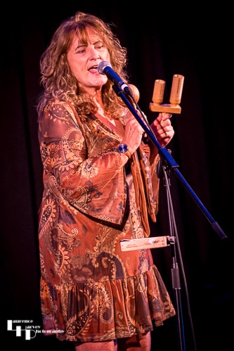 Chrissy Sands on vocals & percussion