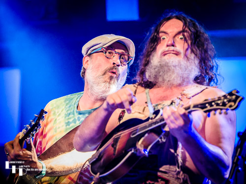 John 'Barley Scotch' Wheeler on vocals & acoustic guitar, Hippy Joe Hymas on mandolin