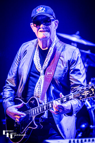 Jan Akkerman on guitar