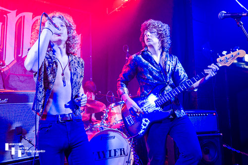 James Bartholomew on vocals, Ricky Hodgkiss on bass