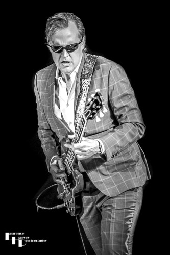 Joe Bonamassa on vocals & guitar