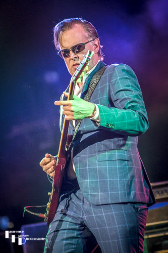 Joe Bonamassa on vocals & guitar