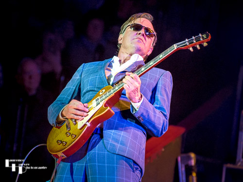 Joe Bonamassa on vocals & guitar