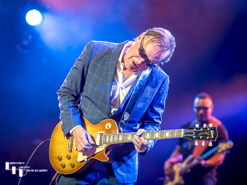 Joe Bonamassa on vocals & guitar