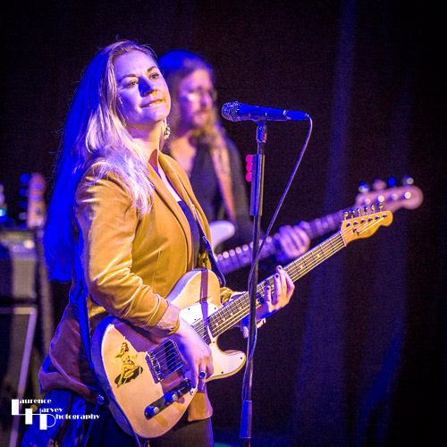 Joanne Shaw Taylor on vocals & guitar