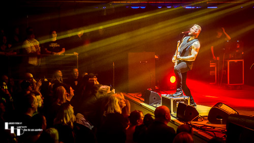 Kris Barras & his audience