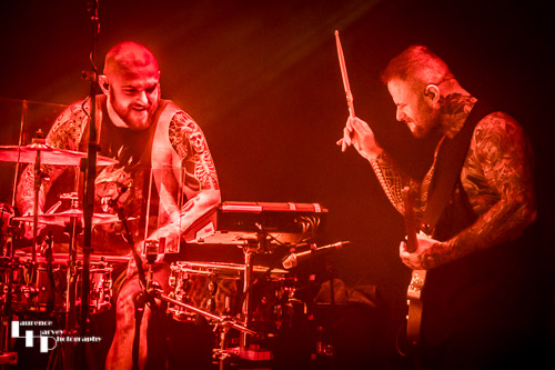 Kris Barras on guitar, Billy Hammett on drums