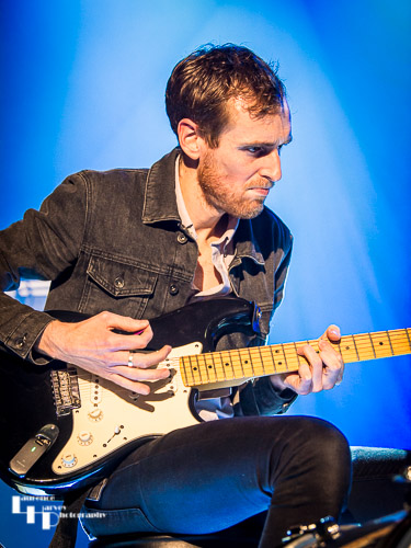 Joe Hazell on guitar