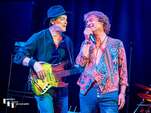 Ian Cook on vocals & Rob Scholes on bass