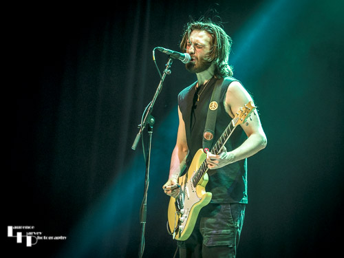 Laurence Jones on guitar & vocals