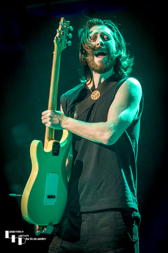 Laurence Jones on guitar & vocals