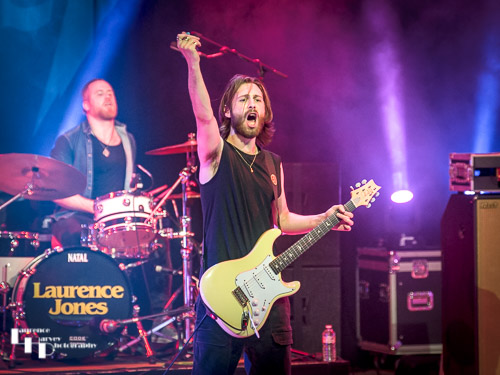 Laurence Jones on guitar & vocals