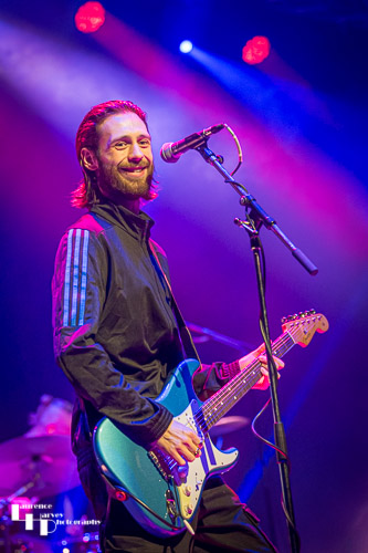 Laurence Jones on guitar & vocals