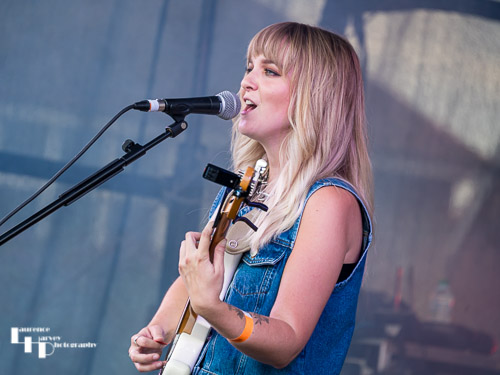 Lianne Kaye on vocals & guitar