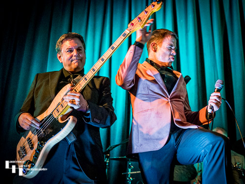 Jamie Smy on vocals, Lloyd Green on bass