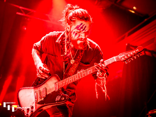 Arran Tarvet on guitar