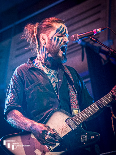 Arran Tarvet on guitar