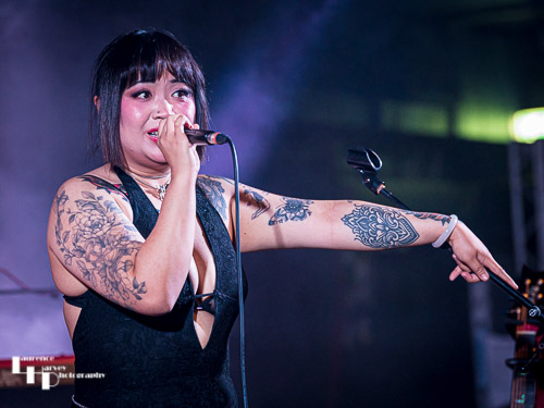 Belly Rachel on vocals & guitar