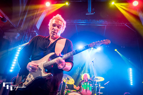 Philip Sayce on vocals & guitar