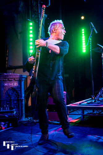 Philip Sayce on vocals & guitar