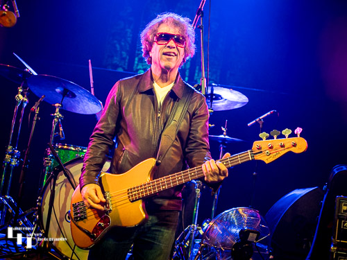 Sam Bolle on bass & backing vocals