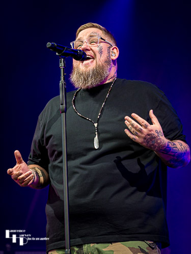 Rag 'n' Bone Man (aka Rory Graham) on vocals