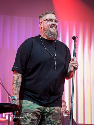 Rag 'n' Bone Man (aka Rory Graham) on vocals