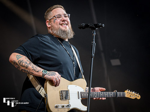 Rag 'n' Bone Man (aka Rory Graham) on vocals