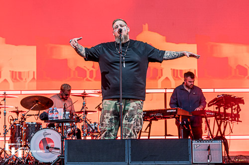 Rag 'n' Bone Man (aka Rory Graham) on vocals