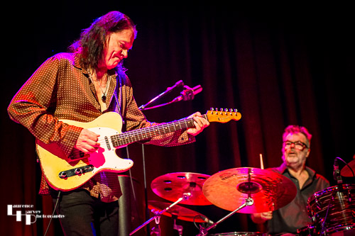 Robben Ford on guitar & vocals, Ianto Thomas on drums